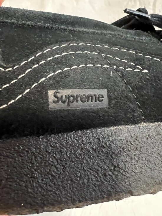 Supreme x Clarks Originals Wallabee shoe black suede mens 8.5 western stitched main image 8